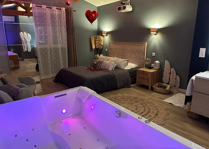 Mas Hinaiti - Suite romantique avec Spa et écran géant de cinéma Montpellier
